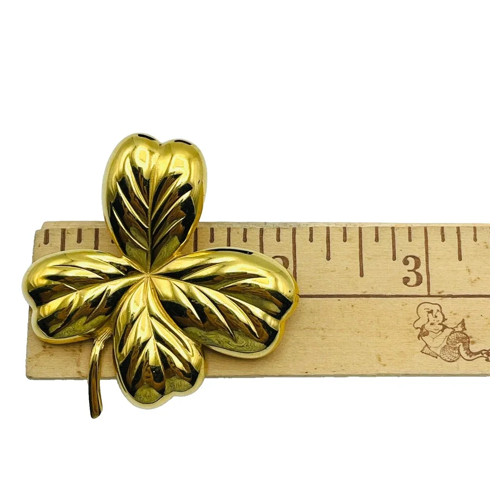 Classic Monet Gold Tone Lucky Four Leaf Clover Shamrock Brooch 2 in Pin Vintage